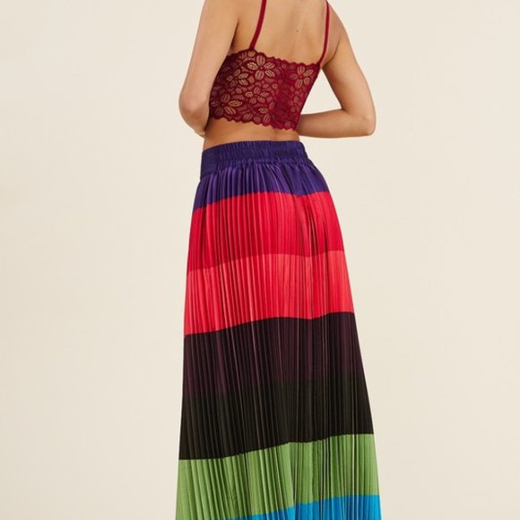 High Waisted Pleated Color Block Maxi Skirt - Picture 9 of 9